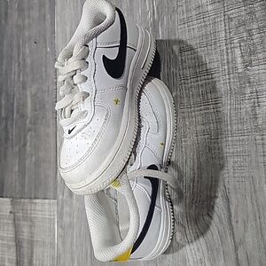 Kids Nike Air Forces low